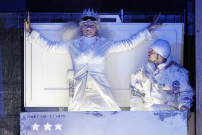 Die Schneekönigin im Staatstheater Stuttgart - Madonna der kalten Welt | Kulturmagazin 8ung.info