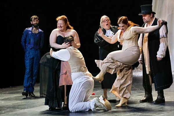 ♫ Inhalt / Handlung / Video: Figaros Hochzeit - Oper von Wolfgang Amadeus Mozart | Kulturmagazin 8ung.info Le nozze di Figaro, Opera Ballet Vlaanderen
© Annemie Augustijns