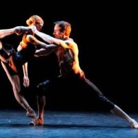 ♫ Ballett Stuttgart: Körpersprache³ – 3x Hoch für Uraufführungen von Goecke, Clug und Bigonzetti
