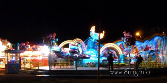 Jahrmarkt, Kirmes, Fahrgeschäft auf dem Kirchheimer Ziegelwasen