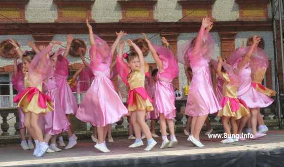 Ballettküken  auf dem Bayreuther Bürgerfest