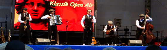 Musiker Don & Giovannis auf der Bühne