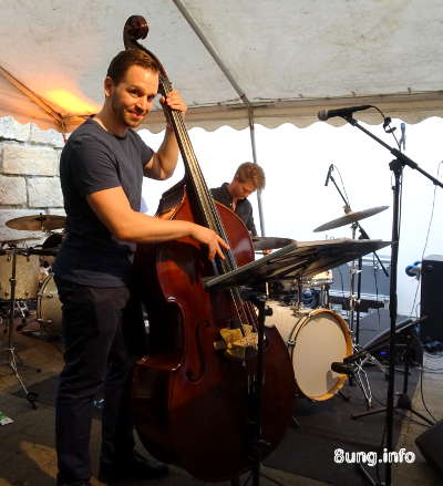 ☛ St. Georgen swingt 2016 - musikalisches Trio begeistert | Kulturmagazin 8ung.info