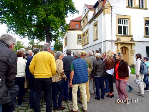 Besucher beim Tag des ofenen Denkmals - Villen um 1900