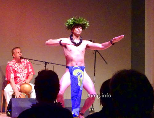 Hawaiier beim Hula-Tanz