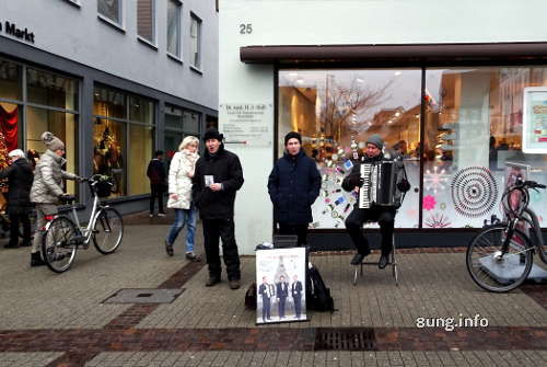 3 Tenöre aus Minsk als Strassenmusiker