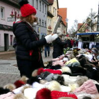 Januar-Krämermarkt in Kirchheim – Mützen bis Wärmflaschen