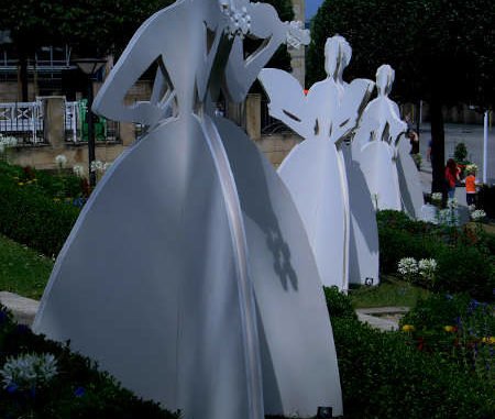 Figuren leuchten im Dunkeln