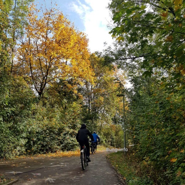 Wetter im Oktober 2020 - Radfahrer im Herbst