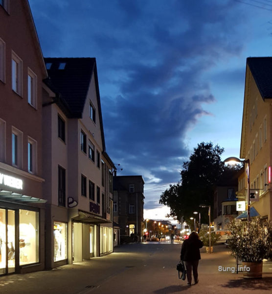 Wetter im Oktober 2020 - Wolken am Nachthimmel