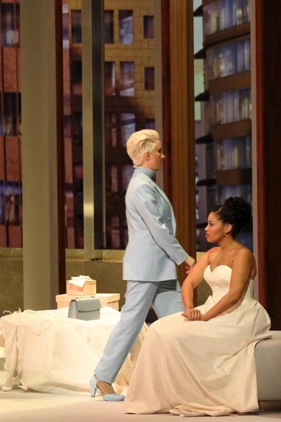 ♫ Der Freischütz - Bayerische Staatsoper bis 15.3.2021 | Kulturmagazin 8ung.info Bayerische Staatsoper - der Freischütz: Anna Prohaska (Ännchen), Golda Schultz (Agathe) Premiere am 13. Februar 2021 | Musikalische Leitung: Antonello Manacorda | Produktion: Dmitri Tcherniakov © Wilfried Hösl