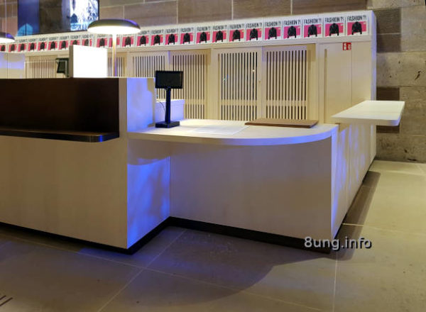 ☛ Neu! Dürnitz im Landesmuseum Württemberg: 1.000 m2 Wohnzimmer | Kulturmagazin 8ung.info Dürnitz im Landesmuseum Württemberg: Infotheke