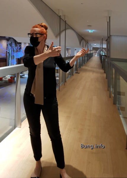 ☛ Neu! Dürnitz im Landesmuseum Württemberg: 1.000 m2 Wohnzimmer | Kulturmagazin 8ung.info Dürnitz im Landesmuseum Württemberg: Pia Elser