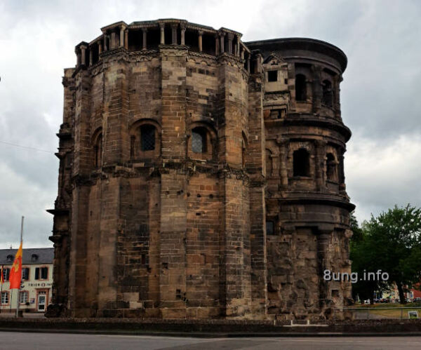 ☛ Untergang des Römischen Reiches – was bleibt in der Gegenwart bis heute? | Kulturmagazin 8ung.info Trier, Porta Nigra