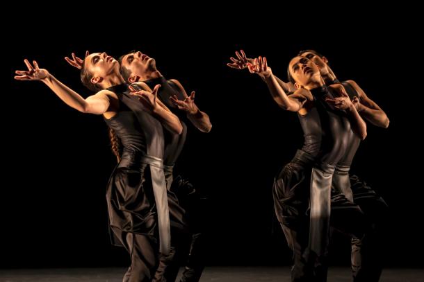 Gauthier Dance//Dance Company Theaterhaus Stuttgart: 15 YEARS ALIVE | Bühnenfotos Dunja Jocic: Ayda Fotos: Jeanette Bak