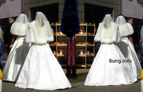 Figaros Hochzeit - Bräute in Hochzeitskleidern