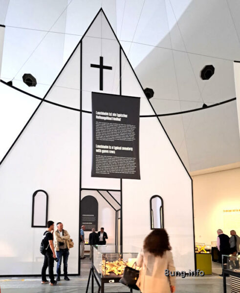 „The hidden Länd" – versteckt unterm Ländle - Ausstellung in Stuttgart, Kirche Nachbildung
