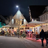 Weihnachten mit Kunsthandwerk und Kinderkarussell