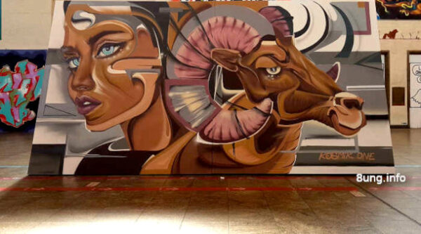 Streetart im Bahnhof stuttgart, Frau mit Widder