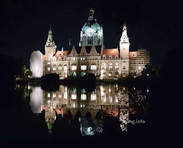 Neus Rathaus in Hannover bei Nacht