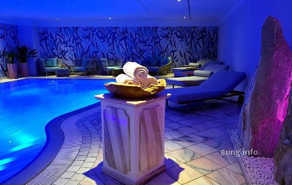 Pool im Hotel rosenpark