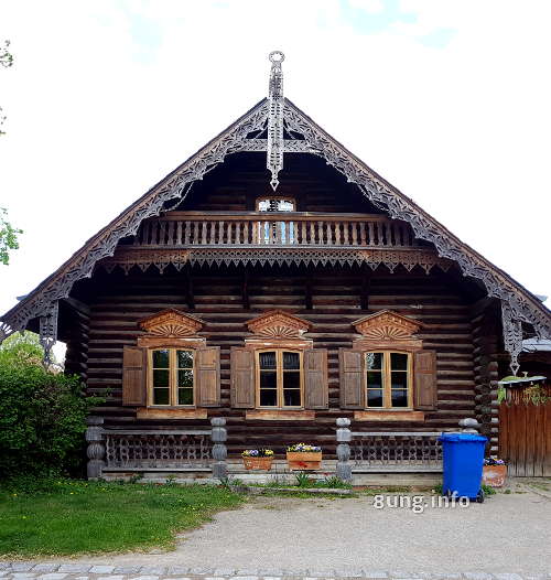 Potsdam: Holzhaus im Russischen Viertel