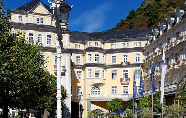 (c) www.8ung.info |Historisches Kurhaus von Bad Ems